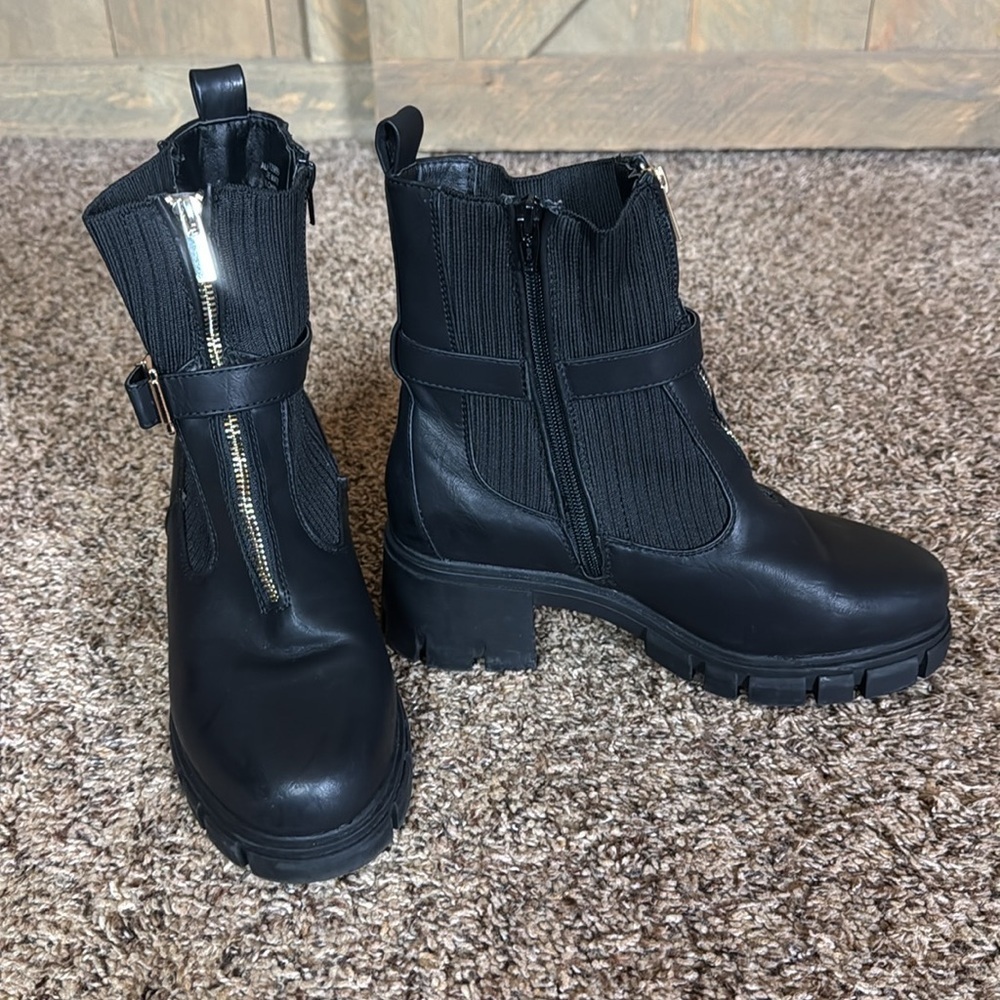 Black lug sole vegan leather combat / moto boots Size 10W - Picture 7 of 12